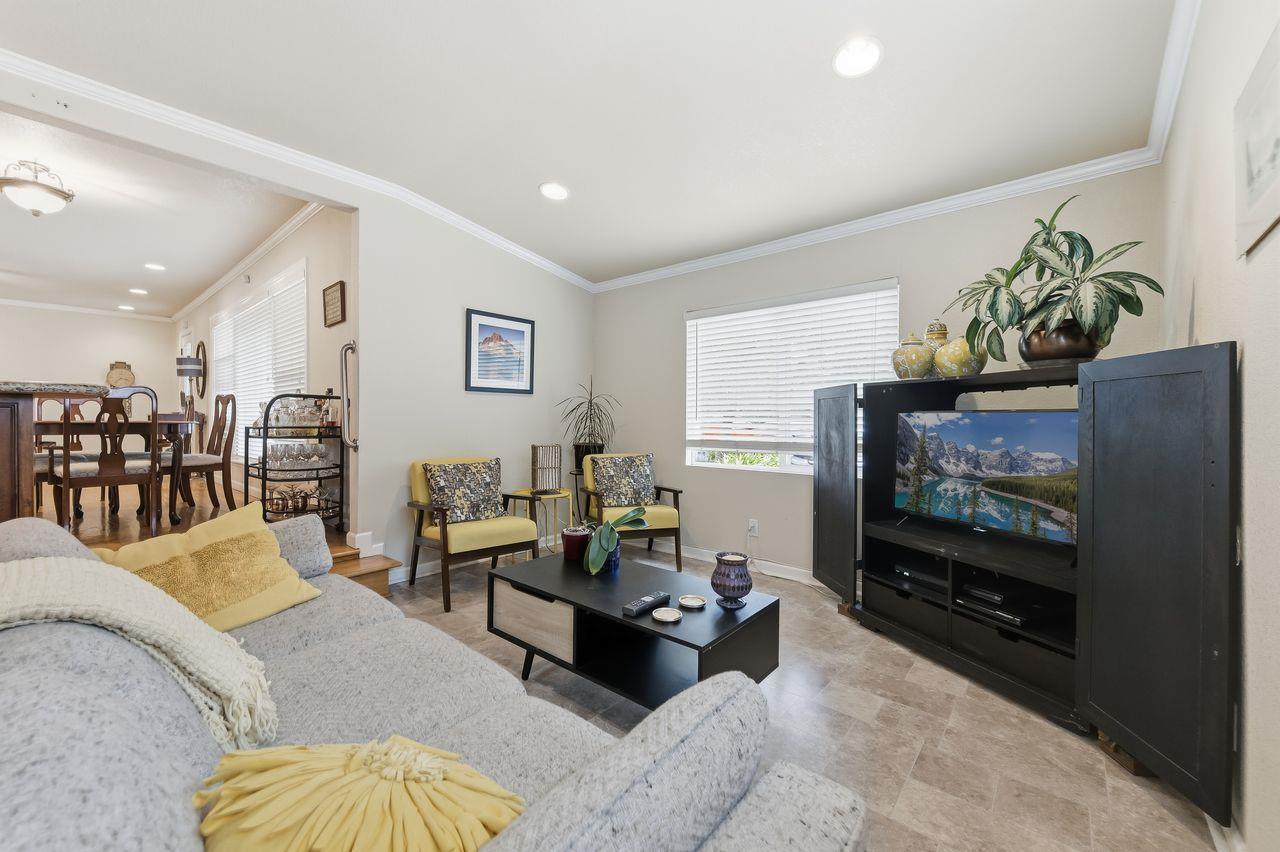 Redwood City, California, 94063, United States, ,Residential,For Sale,1990939