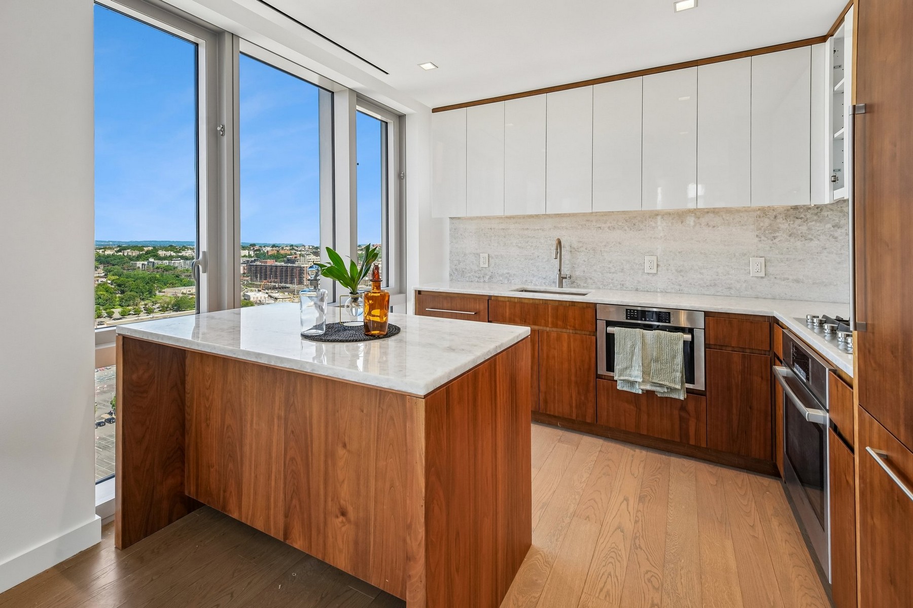  75 Park Lane South, Jc, Downtown, NJ, 07310 - 物件實景