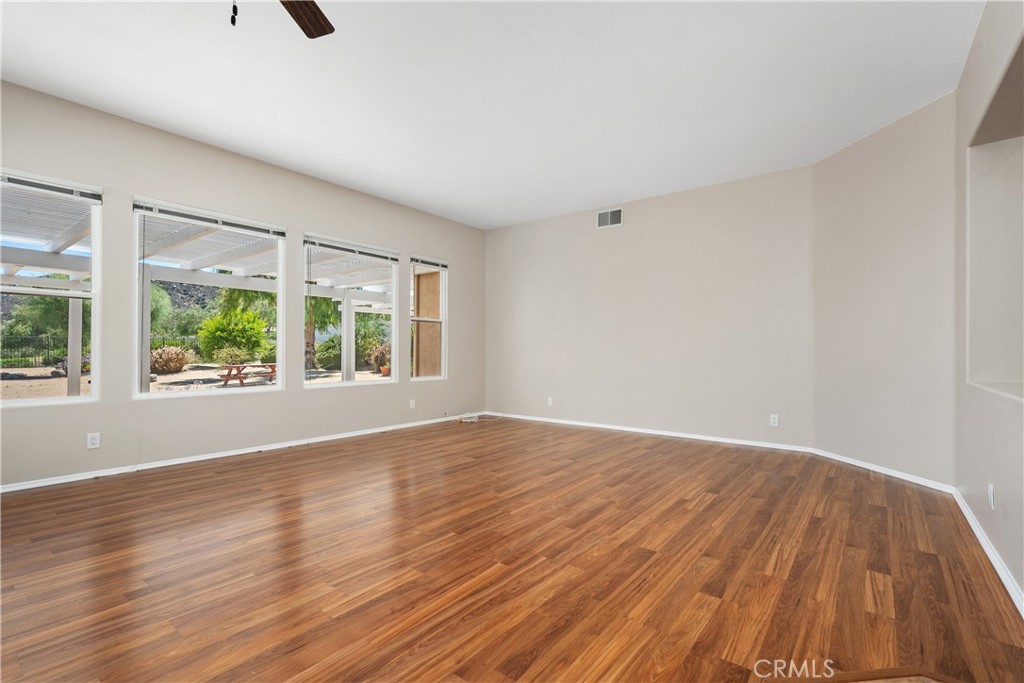 Murrieta, California, 92562, United States, 4 Bedrooms Bedrooms, ,3 BathroomsBathrooms,Residential,For Sale,1891576