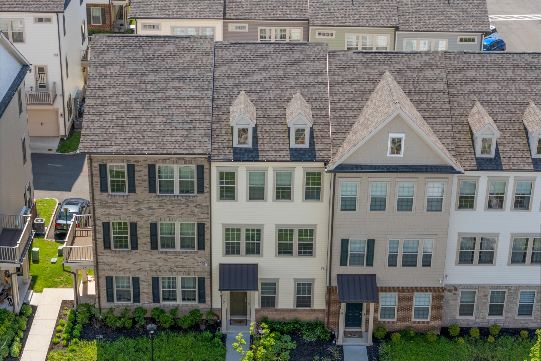  ?Livingston Squire? Townhome Features Flexible Floor Plan - 物件實景