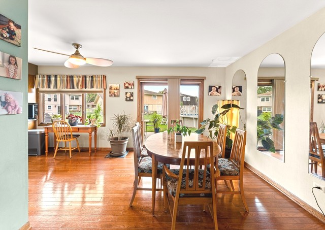 Palos Hills, Illinois, 60465, United States, 4 Bedrooms Bedrooms, ,3 BathroomsBathrooms,Residential,For Sale,1940723
