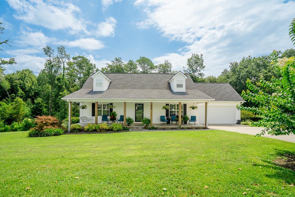 CHATSWORTH, Georgia, 30705, United States, 3 Bedrooms Bedrooms, ,3 BathroomsBathrooms,Residential,For Sale,1965219