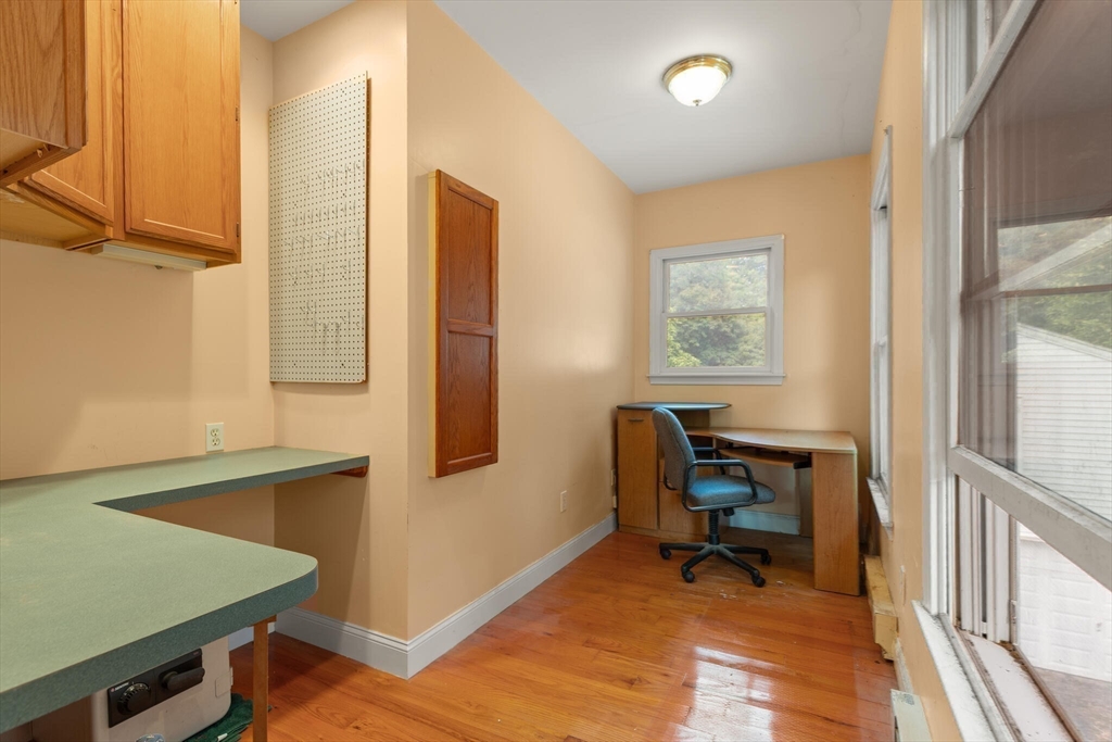 North Attleboro, Massachusetts, 02760, United States, 5 Bedrooms Bedrooms, ,2 BathroomsBathrooms,Residential,For Sale,1939439