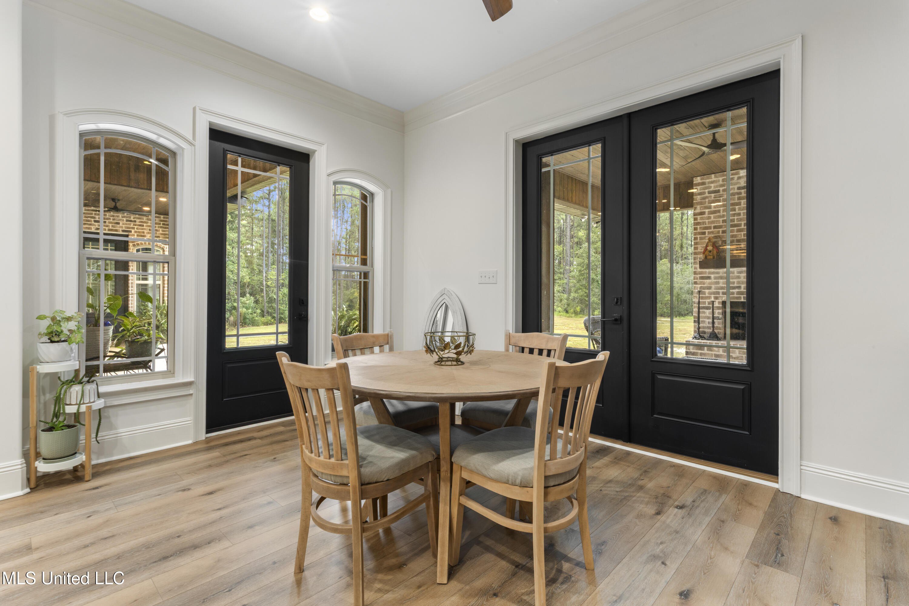 Gulfport, Mississippi, 39503, United States, 5 Bedrooms Bedrooms, ,5 BathroomsBathrooms,Residential,For Sale,1974357