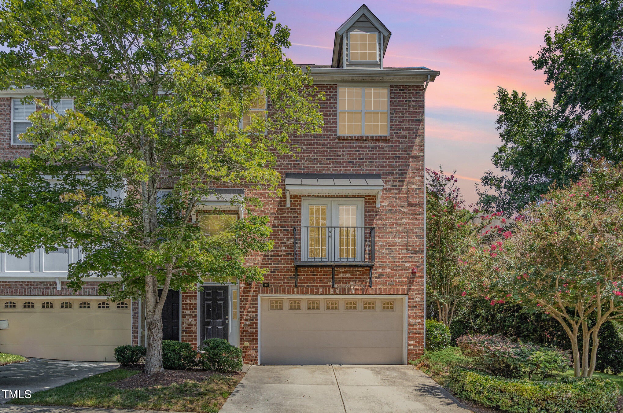 Chapel Hill, North Carolina, 27516, United States, 3 Bedrooms Bedrooms, ,4 BathroomsBathrooms,Residential,For Sale,1906993