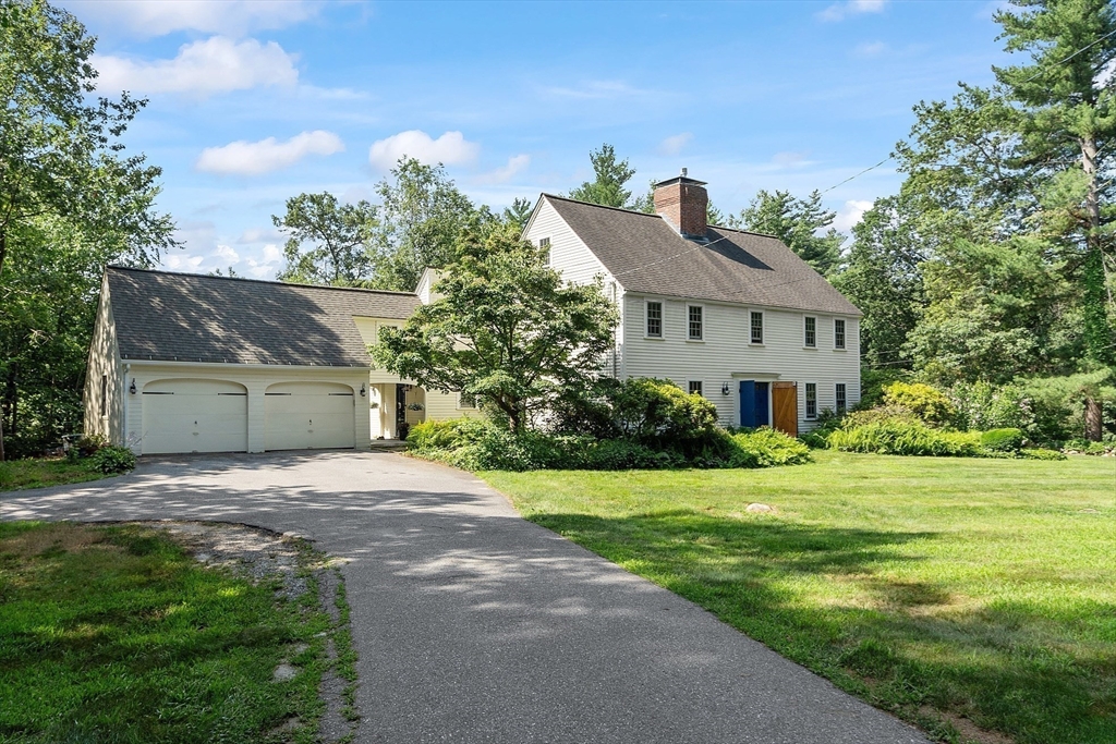 Harvard, Massachusetts, 01451, United States, 4 Bedrooms Bedrooms, ,3 BathroomsBathrooms,Residential,For Sale,1895832