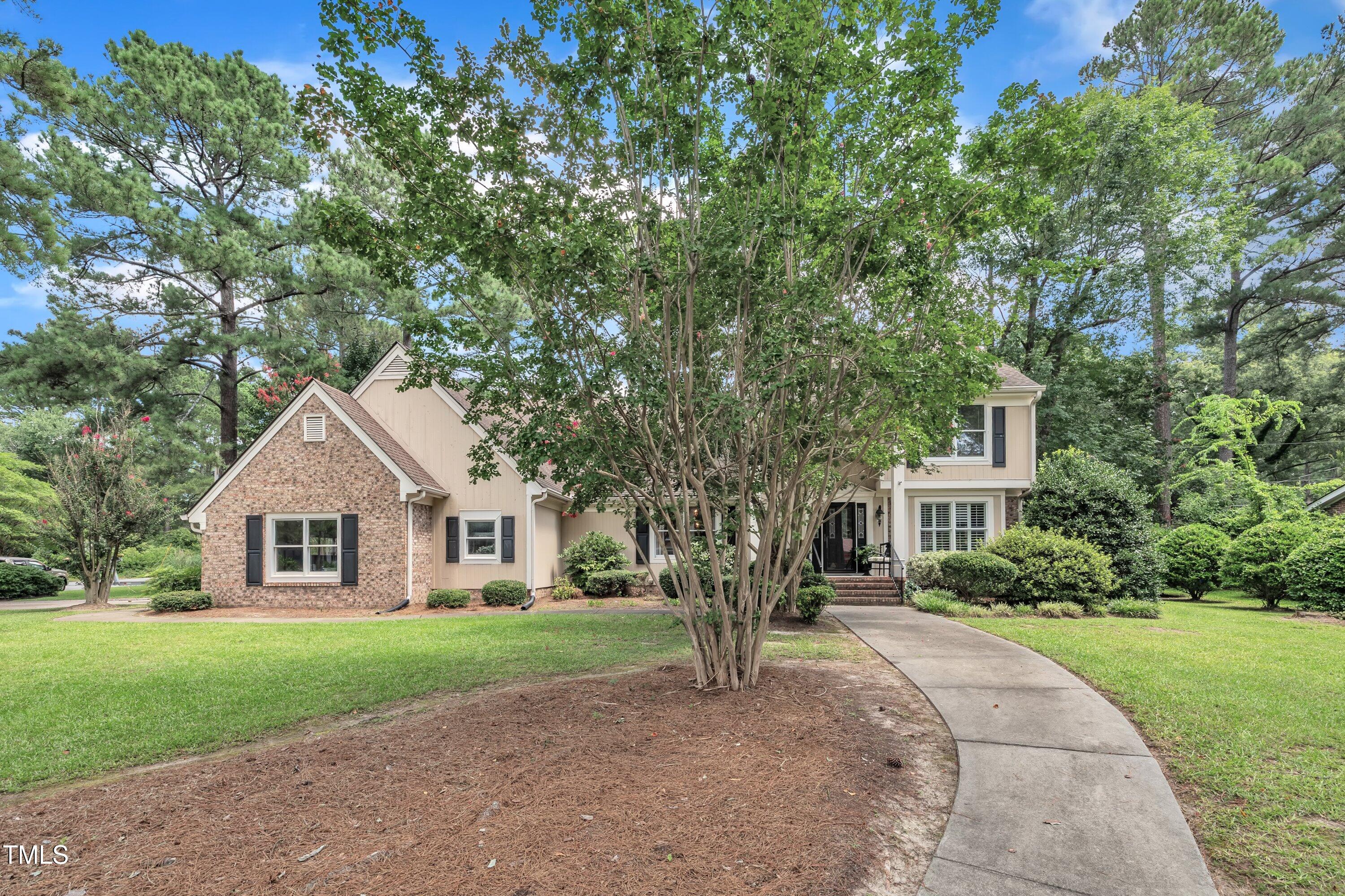 Smithfield, North Carolina, 27577, United States, 5 Bedrooms Bedrooms, ,4 BathroomsBathrooms,Residential,For Sale,1911718