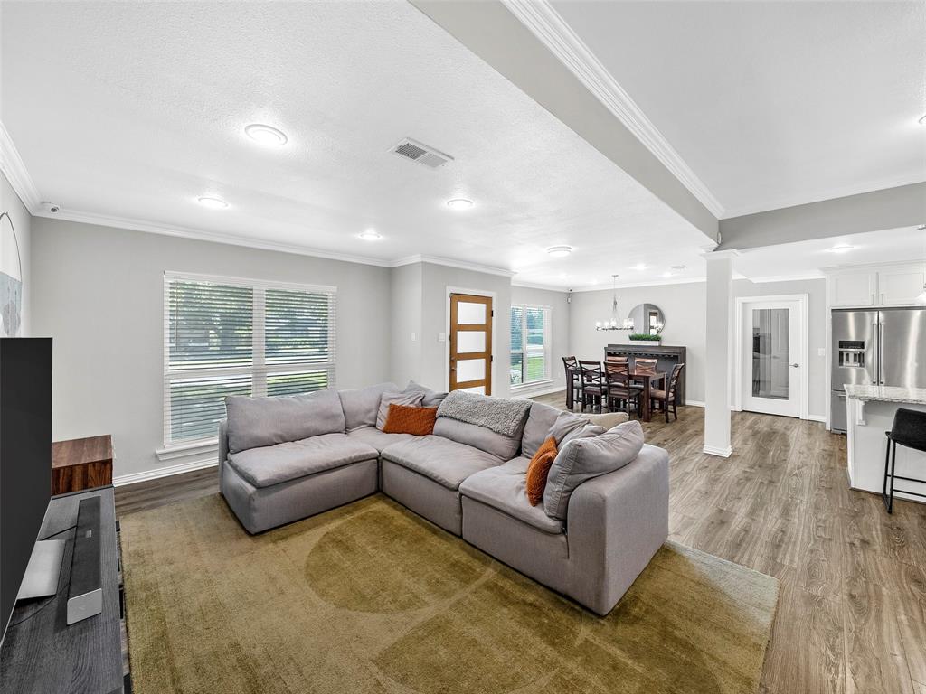 Dallas, Texas, 75229, United States, 3 Bedrooms Bedrooms, ,3 BathroomsBathrooms,Residential,For Sale,1912559