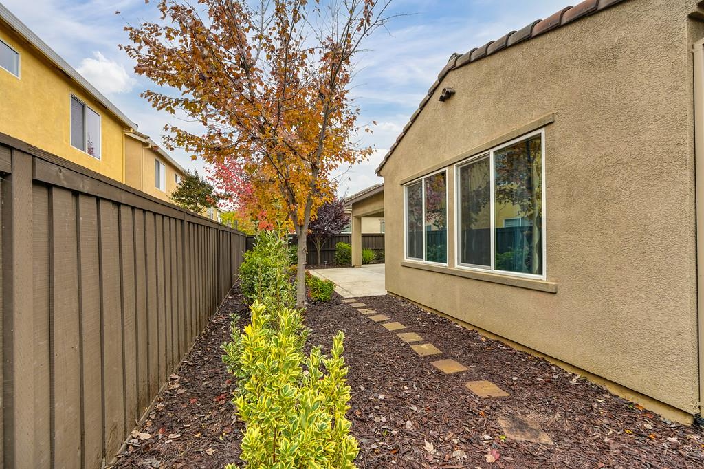 Sacramento, California, 95834, United States, 2 Bedrooms Bedrooms, ,2 BathroomsBathrooms,Residential,For Sale,1999739