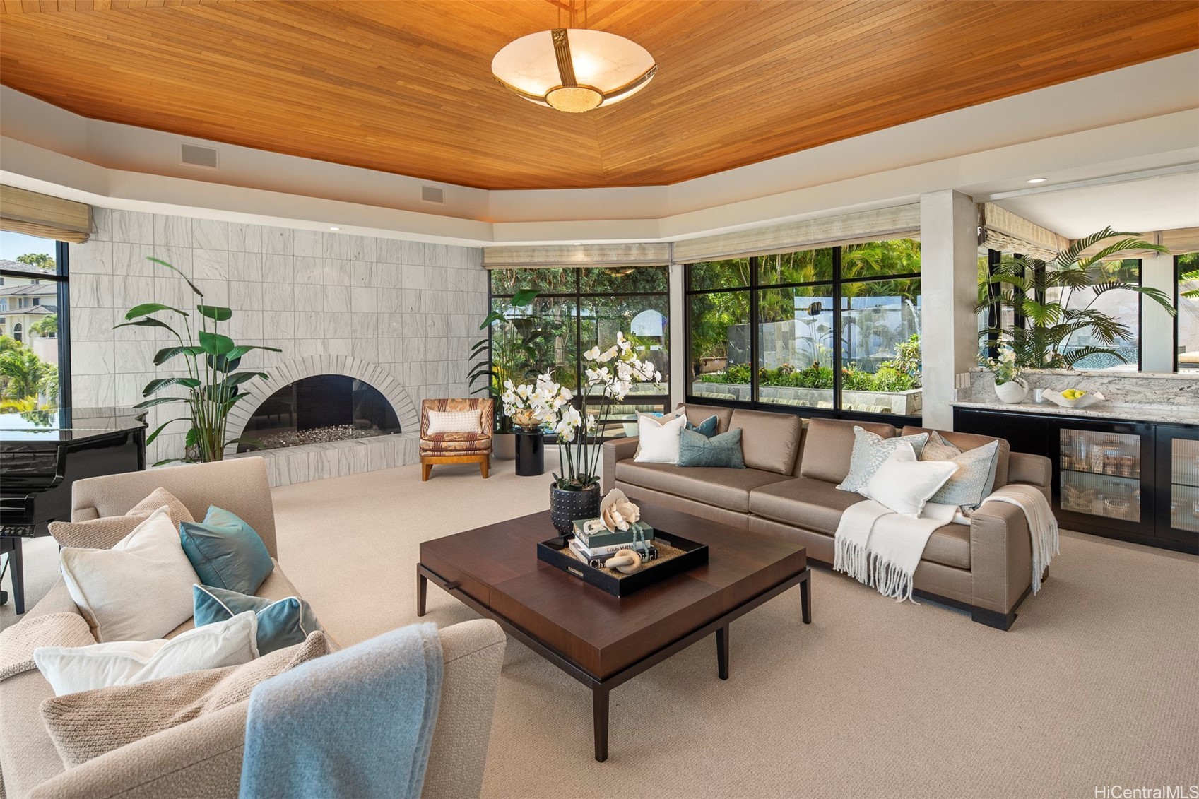 Honolulu, Hawaii, 96821, United States, 4 Bedrooms Bedrooms, ,5 BathroomsBathrooms,Residential,For Sale,1947061