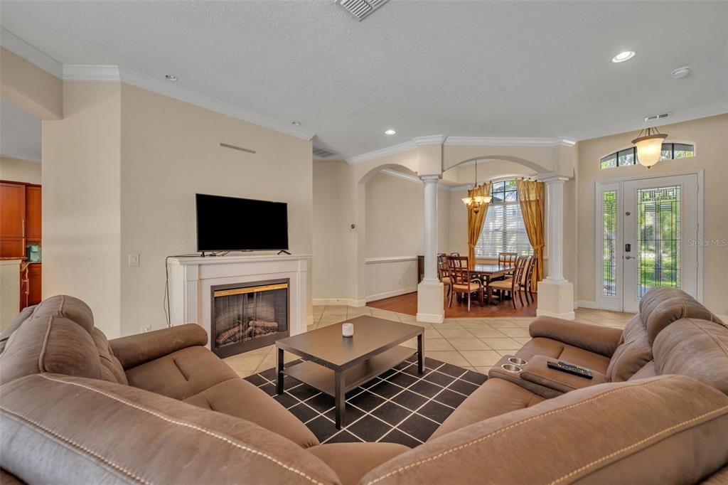 Orlando, Florida, 32832, United States, 4 Bedrooms Bedrooms, ,4 BathroomsBathrooms,Residential,For Sale,1901368