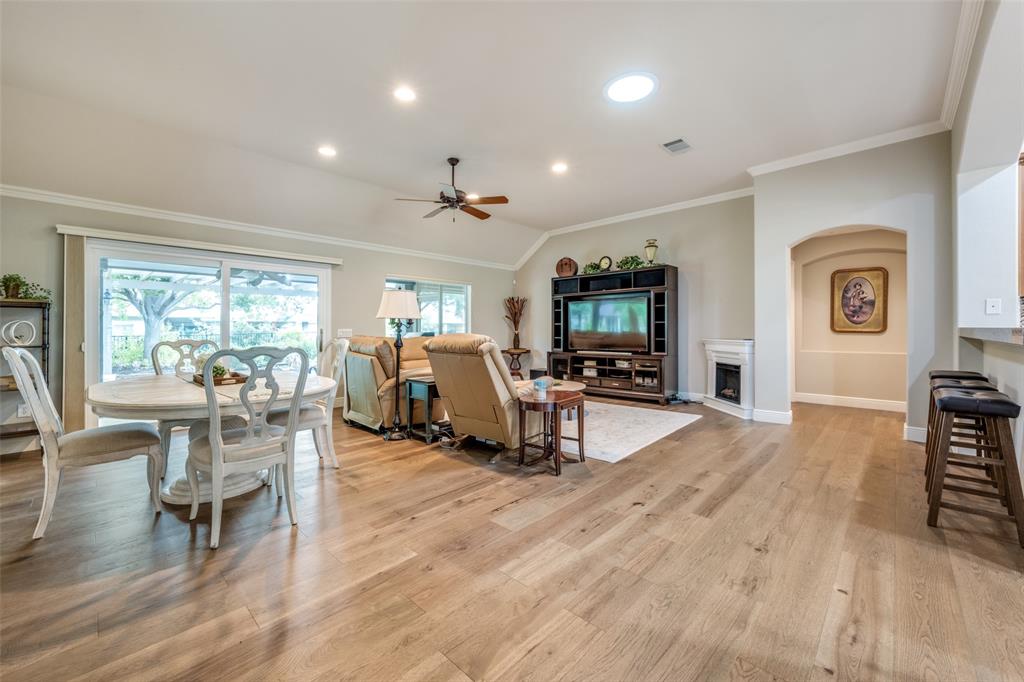 Denton, Texas, 76207, United States, 2 Bedrooms Bedrooms, ,2 BathroomsBathrooms,Residential,For Sale,1827842