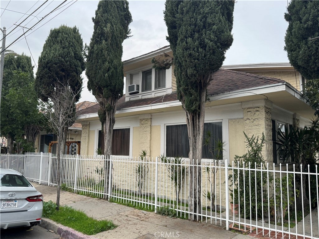 Los Angeles, California, 90007, United States, ,Residential,For Sale,2006196