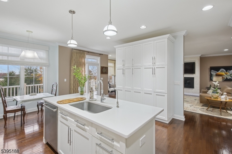 West Orange Twp., New Jersey, 07052, United States, 3 Bedrooms Bedrooms, ,5 BathroomsBathrooms,Residential,For Sale,1990318