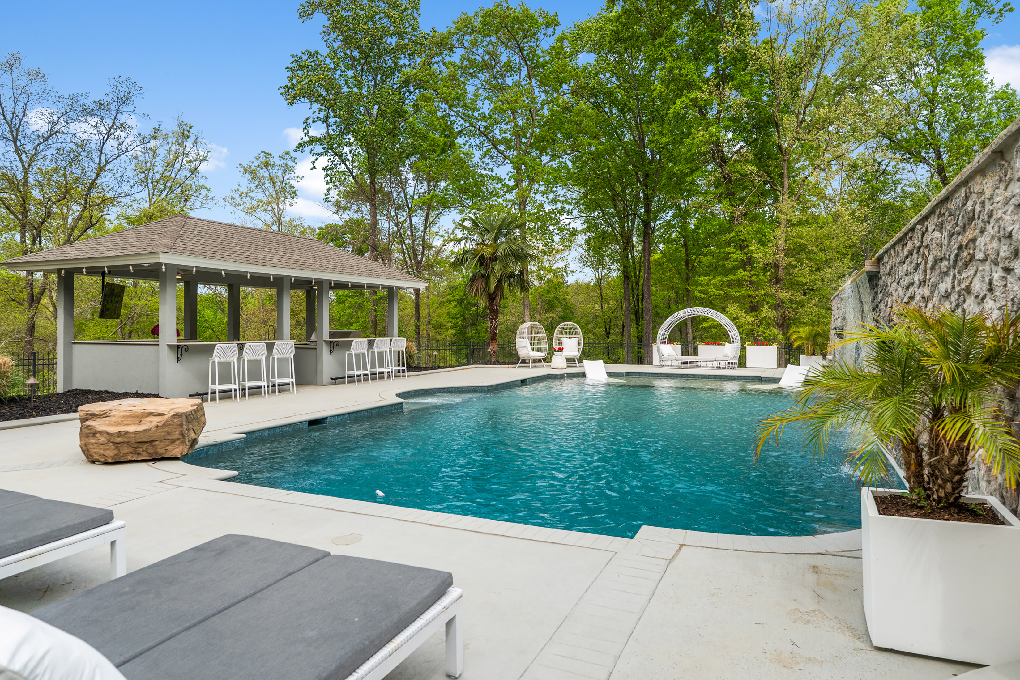  Experience Elevated Living in this Exceptional Estate-Style Residence - 物件實景