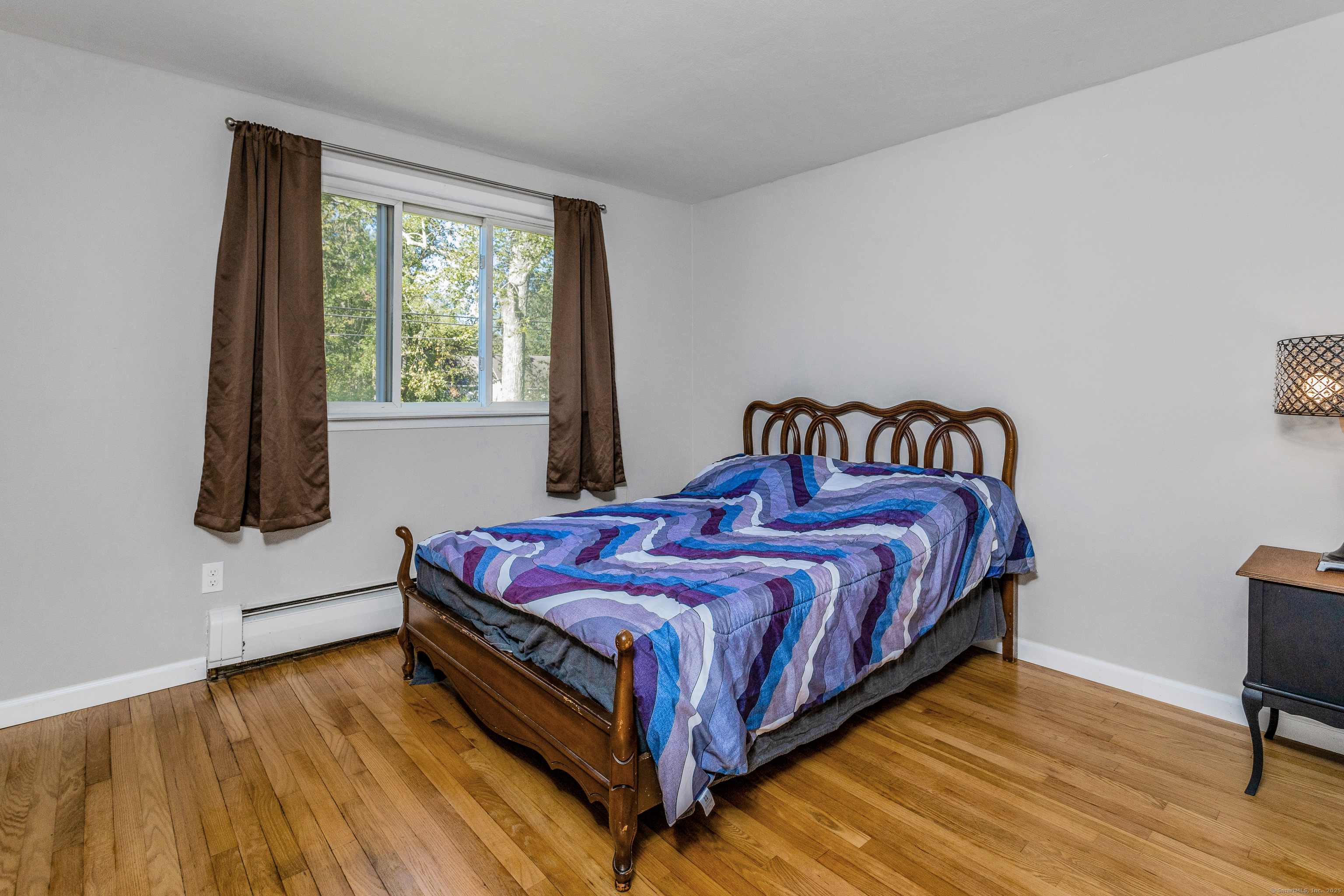 Brookfield, Connecticut, 06804, United States, 3 Bedrooms Bedrooms, ,2 BathroomsBathrooms,Residential,For Sale,1934306