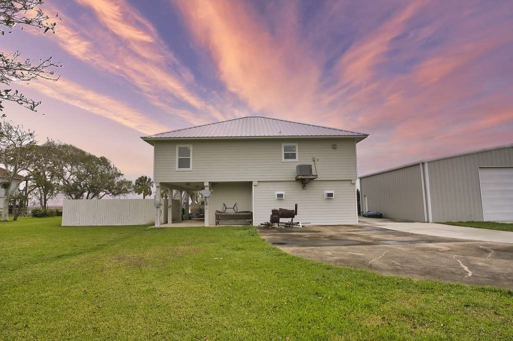 Brazoria, Texas, 77422, United States, 4 Bedrooms Bedrooms, ,3 BathroomsBathrooms,Residential,For Sale,1935189