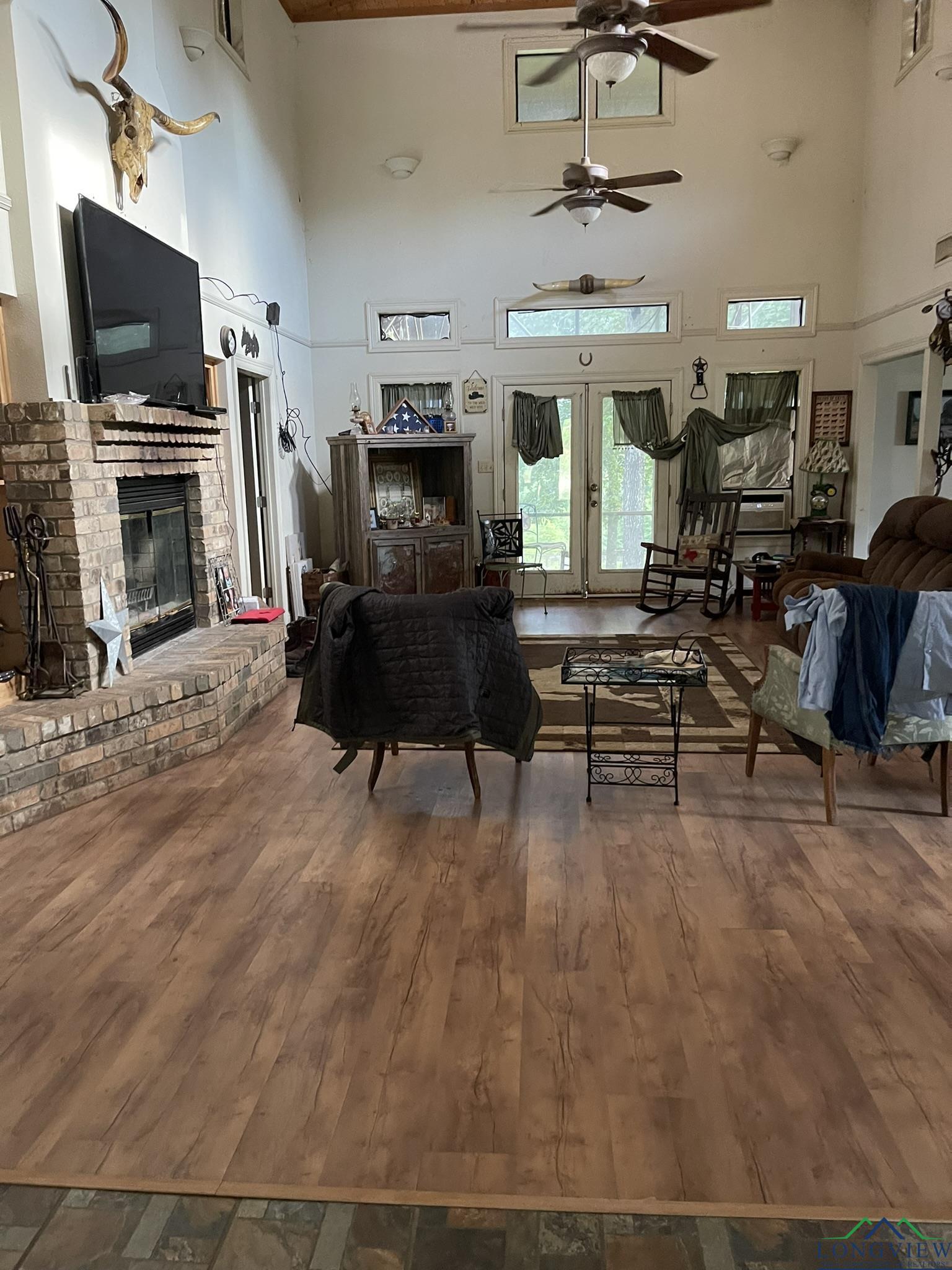 Gilmer, Texas, 75644, United States, 3 Bedrooms Bedrooms, ,2 BathroomsBathrooms,Residential,For Sale,1847700