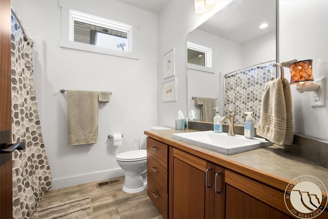 Billings, Montana, 59101, United States, 3 Bedrooms Bedrooms, ,2 BathroomsBathrooms,Residential,For Sale,2048034
