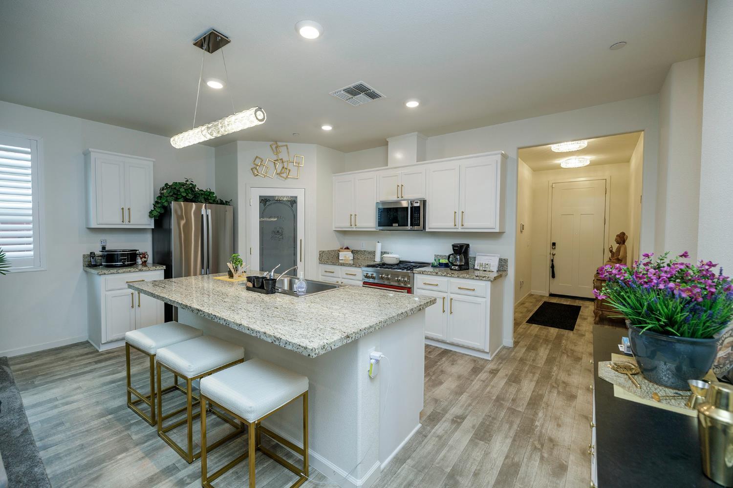 Modesto, California, 95355, United States, 3 Bedrooms Bedrooms, ,2 BathroomsBathrooms,Residential,For Sale,1998691