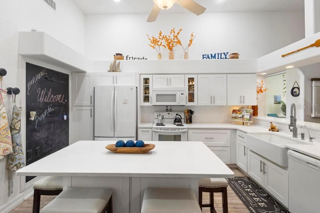 POLK CITY, Florida, 33868, United States, 3 Bedrooms Bedrooms, ,2 BathroomsBathrooms,Residential,For Sale,1981062