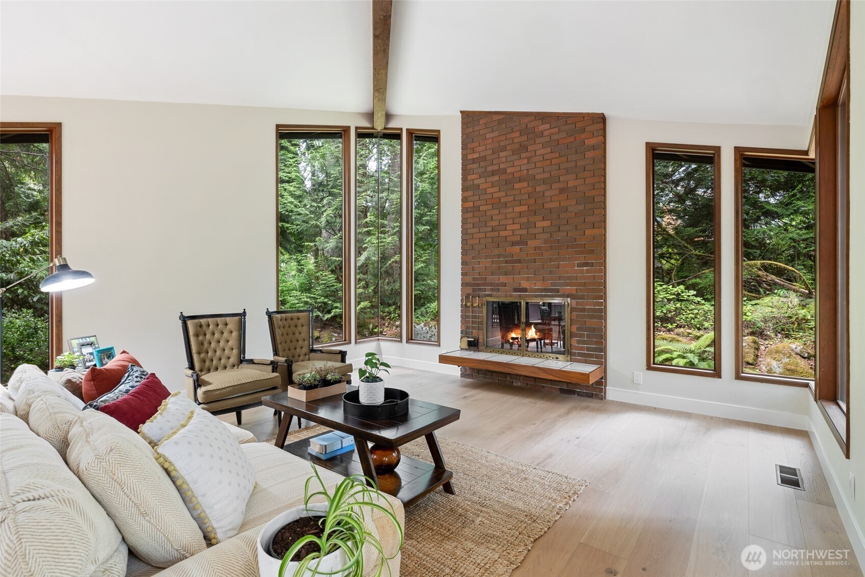 Bellevue, Washington, 98005, United States, 4 Bedrooms Bedrooms, ,4 BathroomsBathrooms,Residential,For Sale,1898840