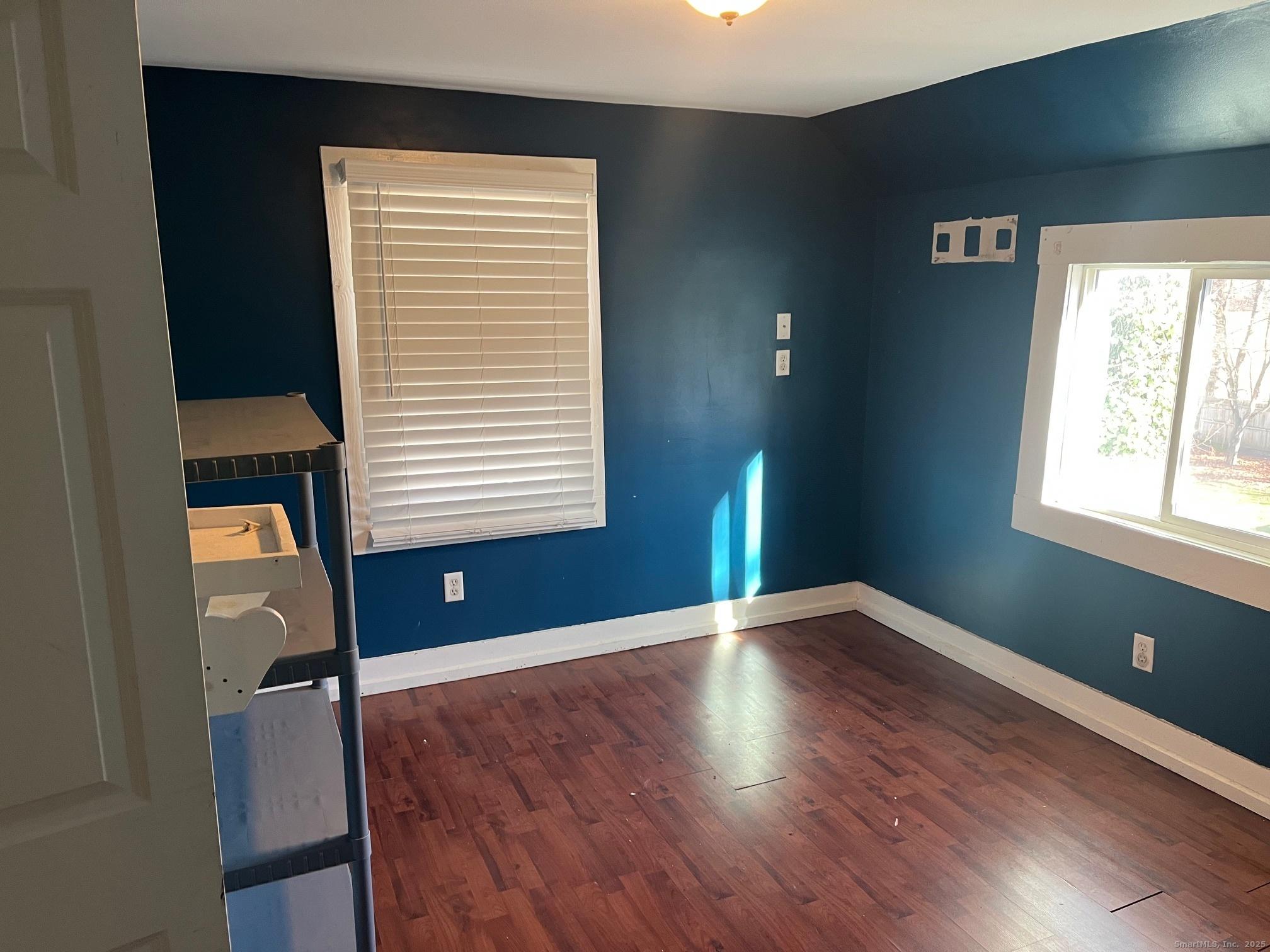 Meriden, Connecticut, 06450, United States, 6 Bedrooms Bedrooms, ,4 BathroomsBathrooms,Residential,For Sale,1984052