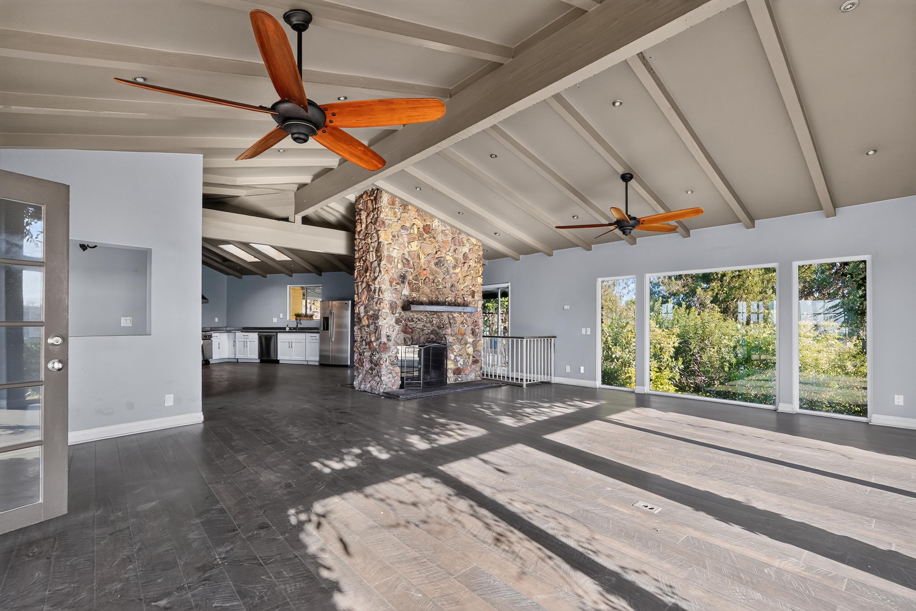  8207 Mulholland Drive - 物件實景