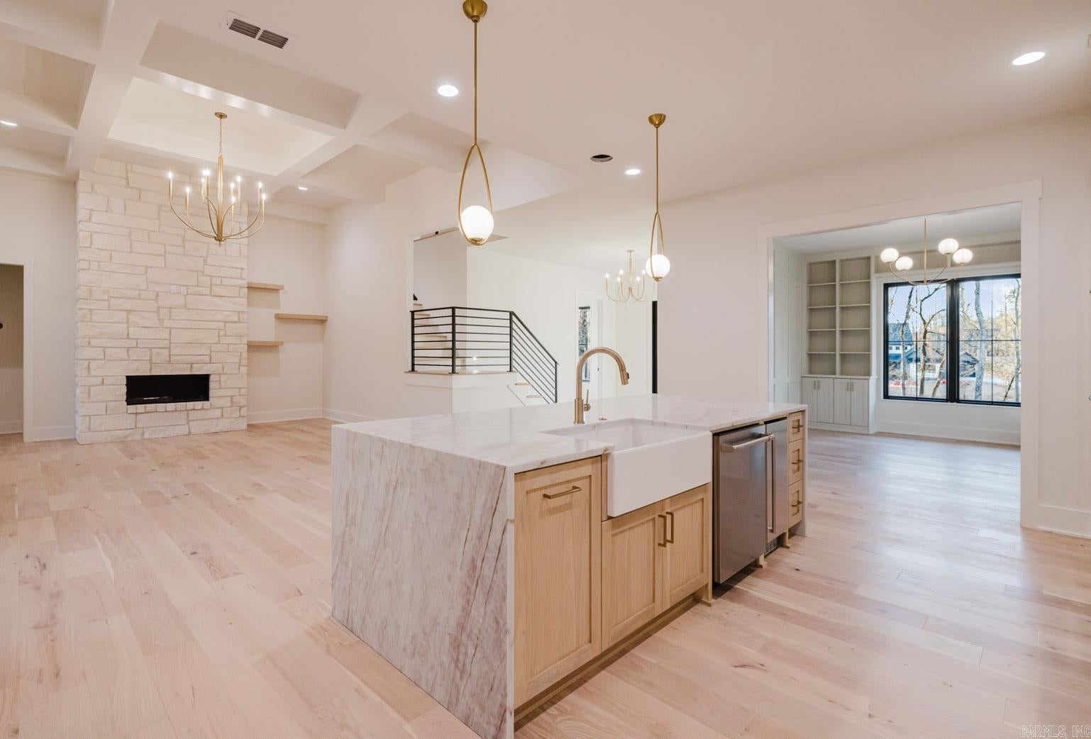 Benton, Arkansas, 72019, United States, 4 Bedrooms Bedrooms, ,4 BathroomsBathrooms,Residential,For Sale,2005771