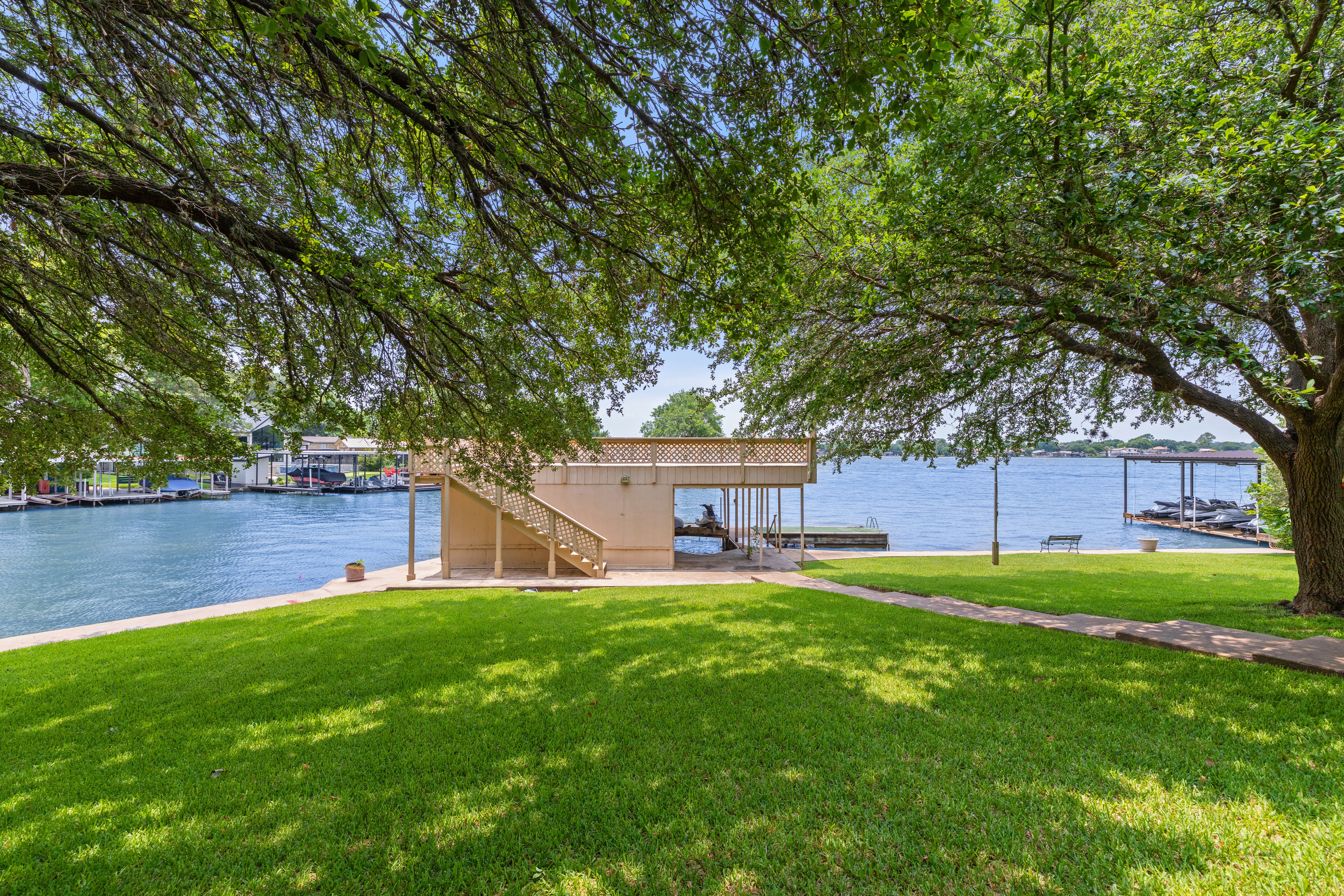  Prime Lake LBJ Waterfront Opportunity - 物件實景