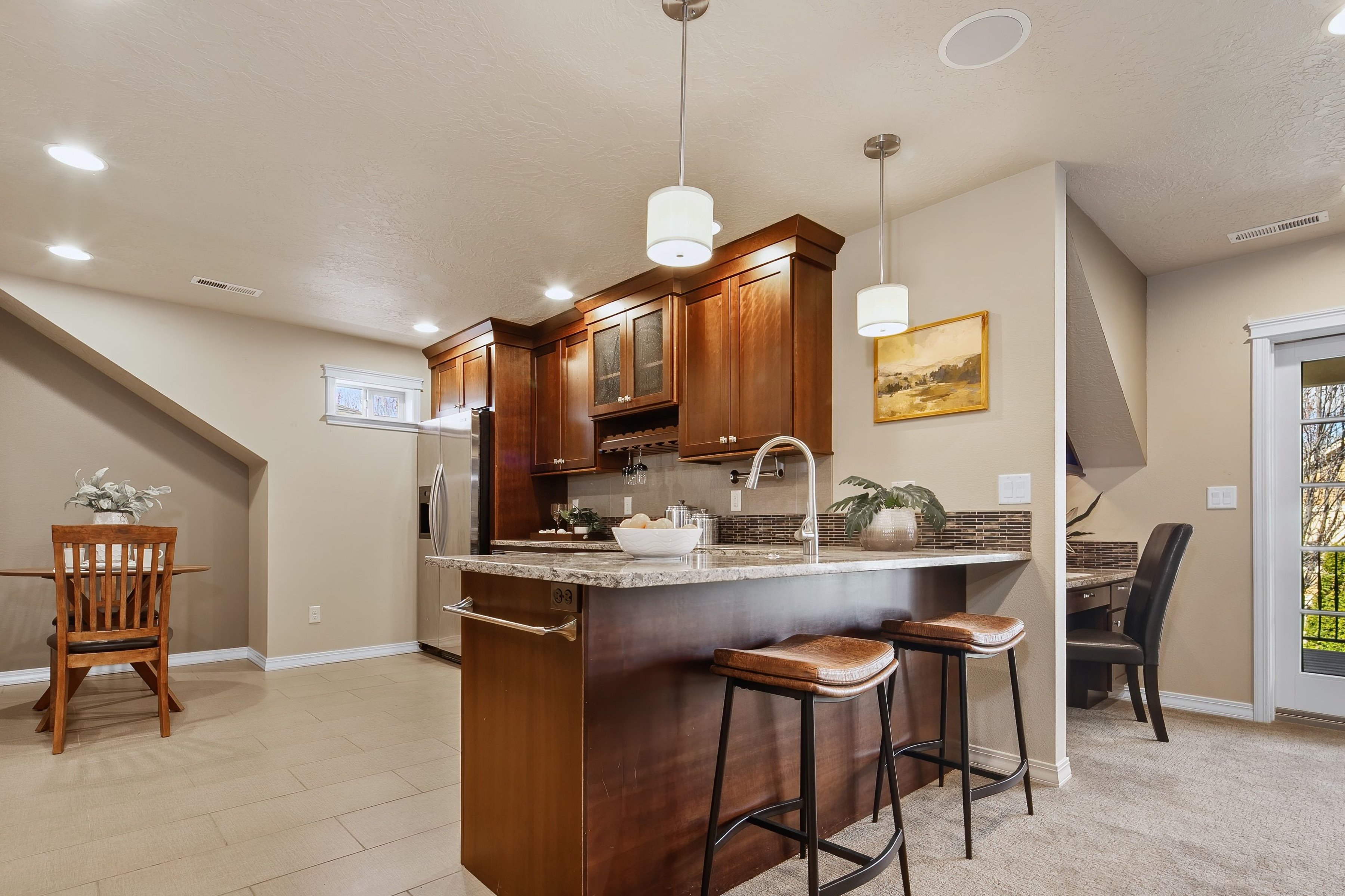  Custom Hidden Springs Estate with Private Casita & ResortStyle Backyard - 物件實景