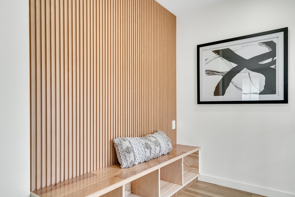 Cambridge, Massachusetts, 02139, United States, 4 Bedrooms Bedrooms, ,5 BathroomsBathrooms,Residential,For Sale,1891277