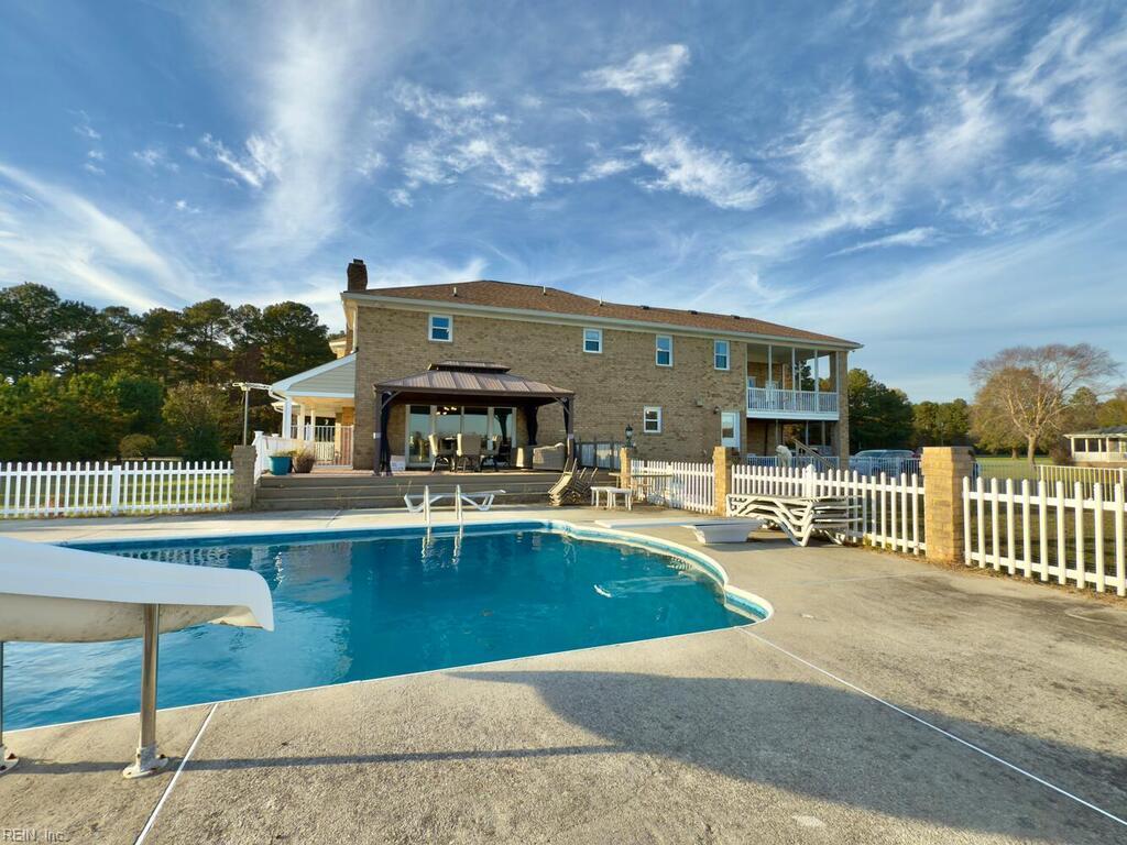 Virginia Beach Va, Virginia, 23457, United States, 4 Bedrooms Bedrooms, ,3 BathroomsBathrooms,Residential,For Sale,1989088