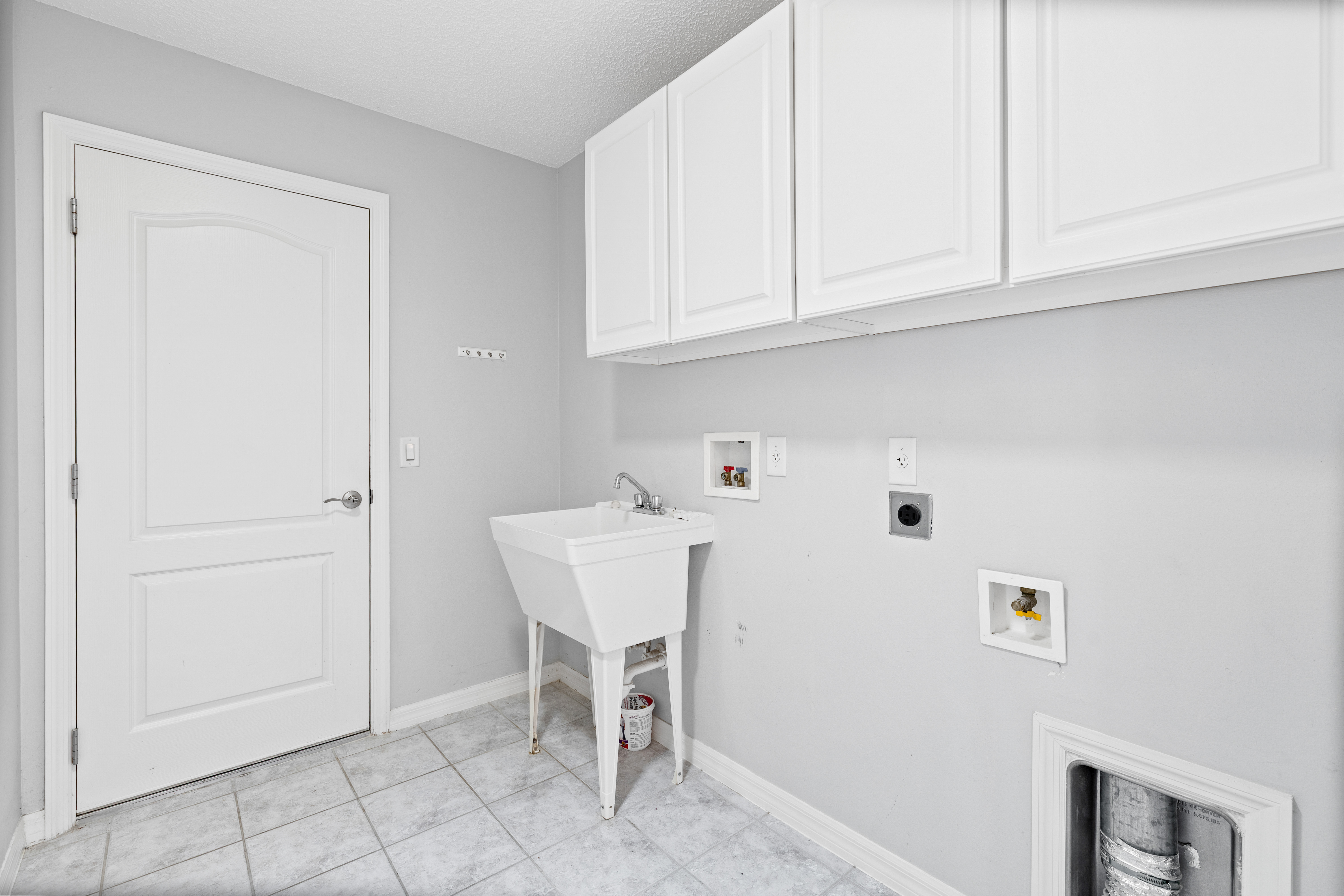 The Villages, Florida, 32162, United States, 3 Bedrooms Bedrooms, ,2 BathroomsBathrooms,Residential,For Sale,1928221