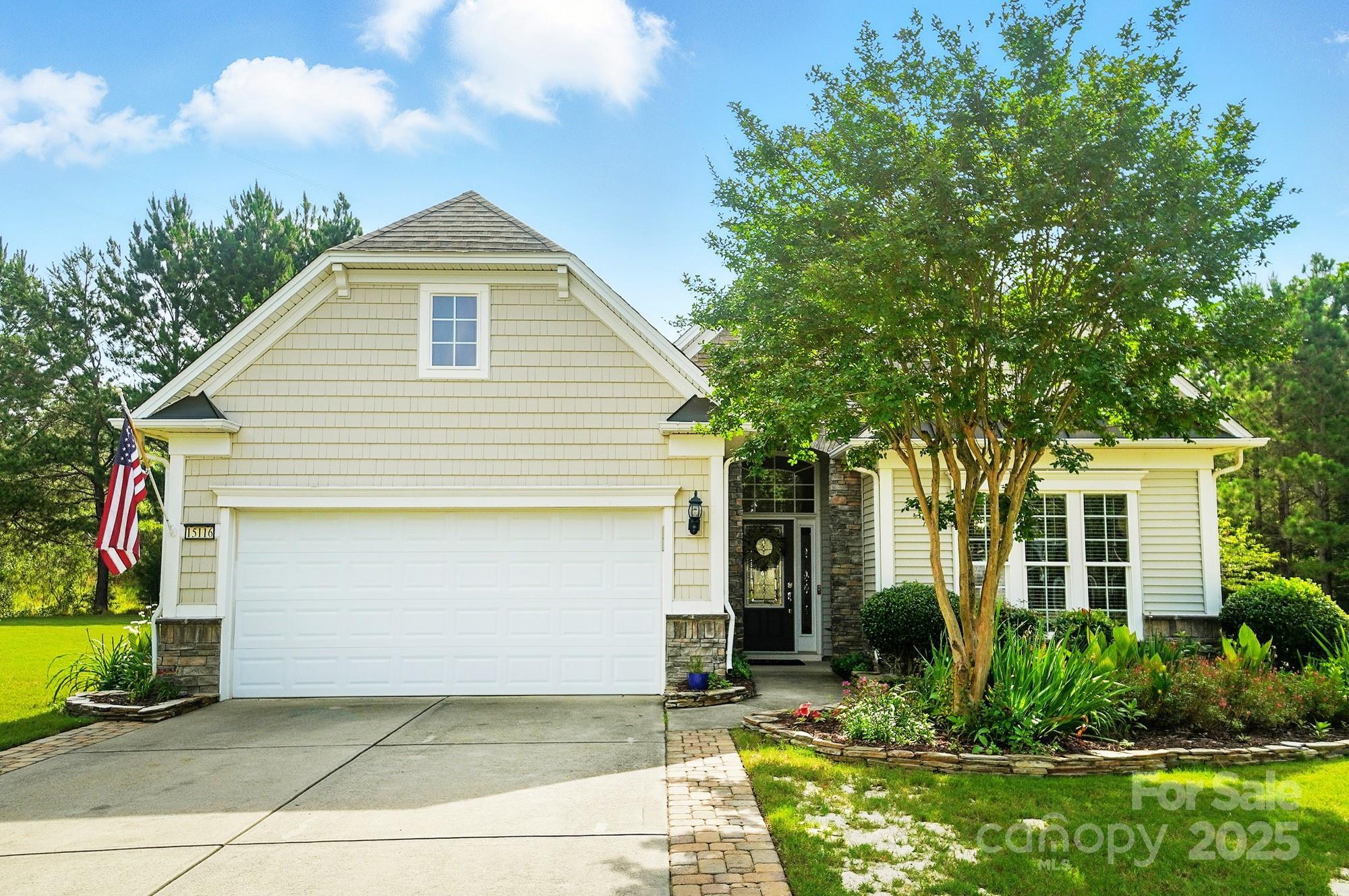 Fort Mill, South Carolina, 29707, United States, 2 Bedrooms Bedrooms, ,2 BathroomsBathrooms,Residential,For Sale,1849985