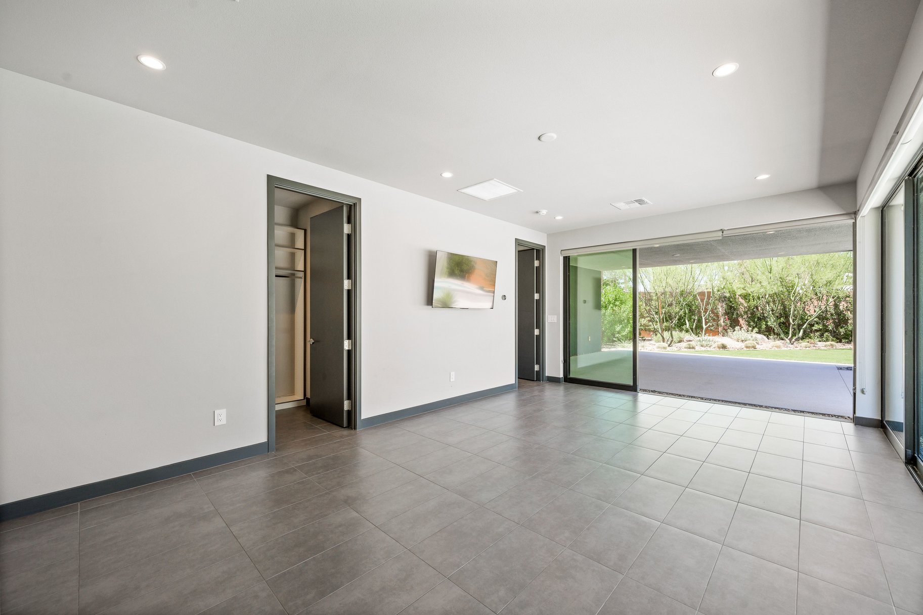  Private Contemporary Masterpiece in Las Vegas