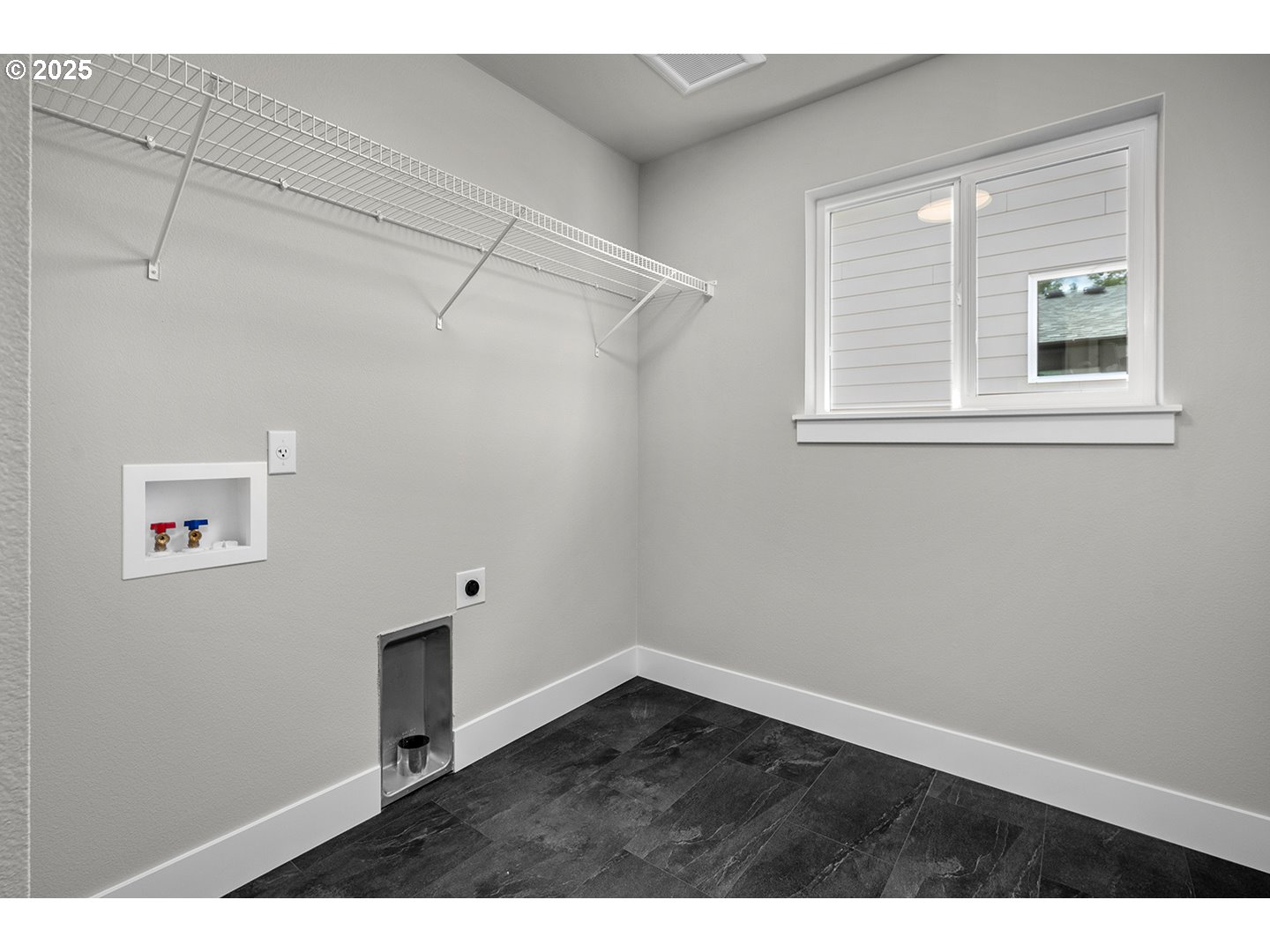 Sherwood, Oregon, 97140, United States, 3 Bedrooms Bedrooms, ,2 BathroomsBathrooms,Residential,For Sale,1729729