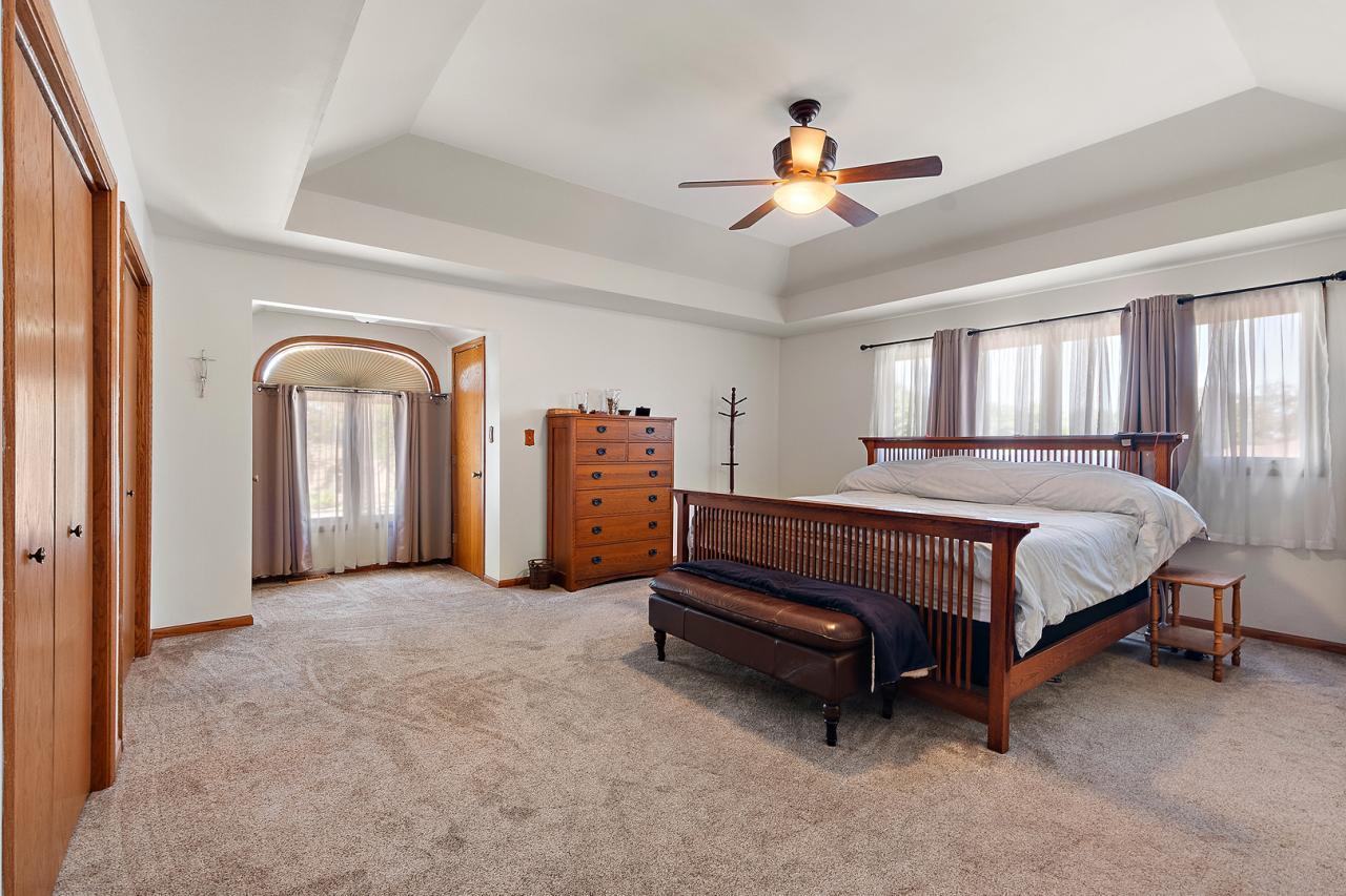 17815 Iroquois, Tinley Park, Illinois, 60477, United States, 5 Bedrooms Bedrooms, ,4 BathroomsBathrooms,Residential,For Sale,17815 Iroquois,1635581