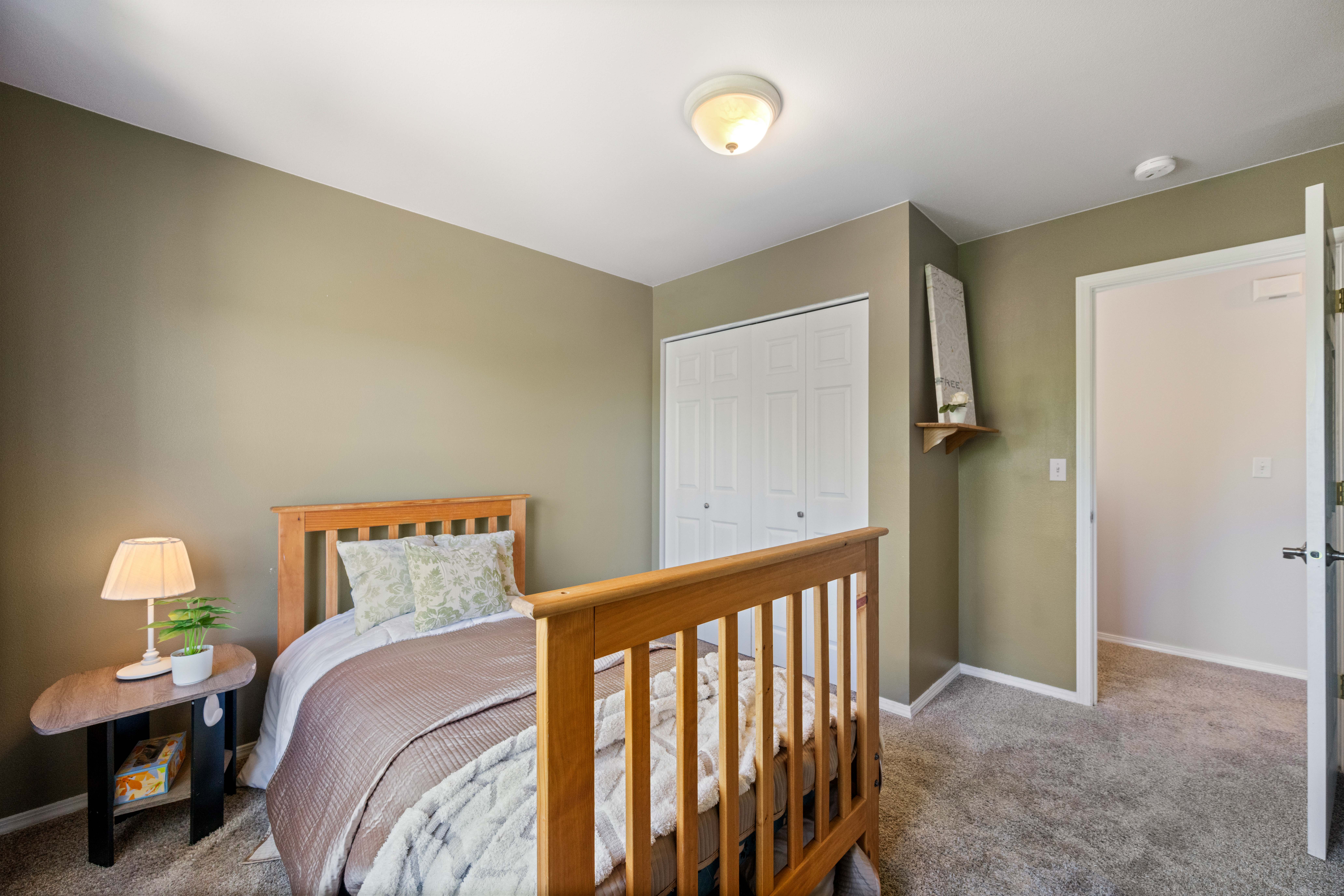  4+ Bedrooms with 3 car garage in Creekstone - 物件實景