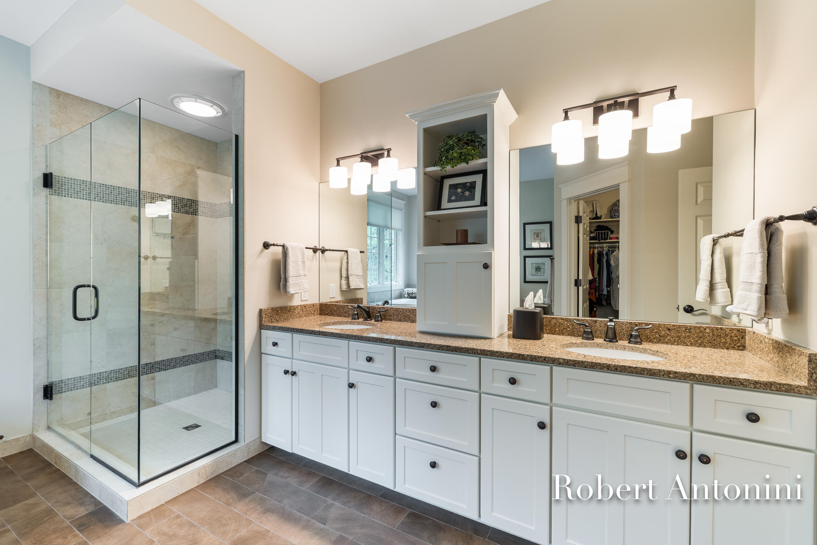 Grand Rapids, Michigan, 49525, United States, 5 Bedrooms Bedrooms, ,4 BathroomsBathrooms,Residential,For Sale,1837852