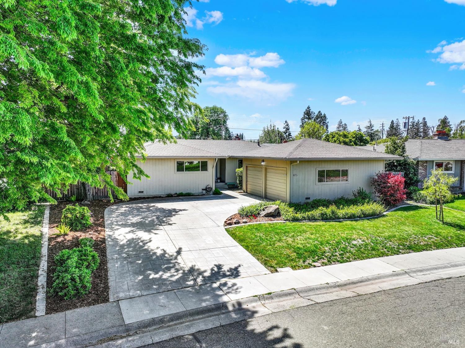 Dixon, California, 95620, United States, 3 Bedrooms Bedrooms, ,2 BathroomsBathrooms,Residential,For Sale,1943662