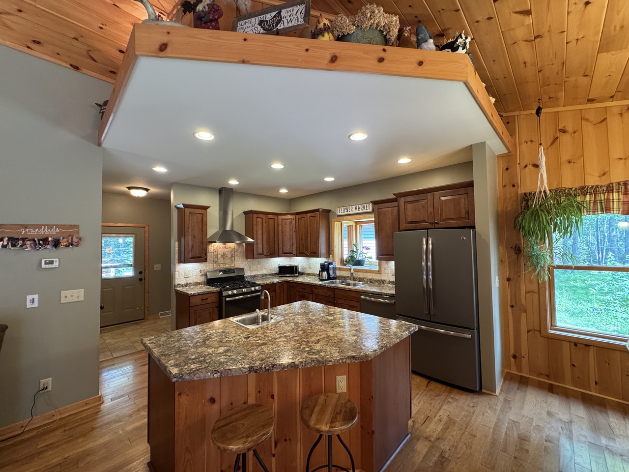 Mercer, Wisconsin, 54547, United States, 32 Bedrooms Bedrooms, ,1 BathroomBathrooms,Residential,For Sale,1872742