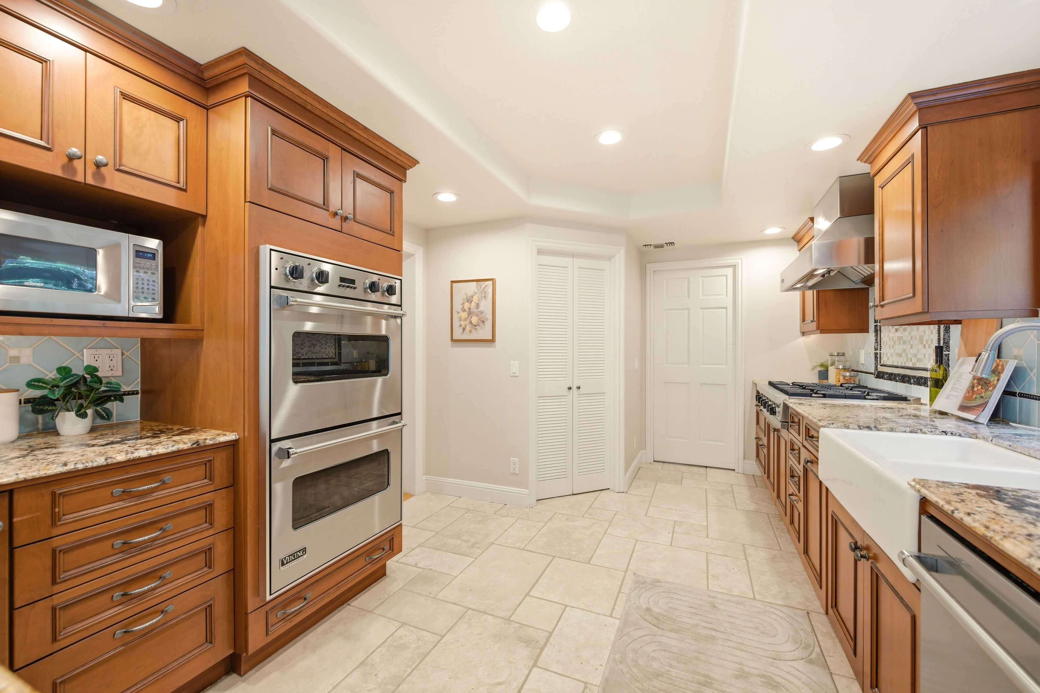  8 Faculty Court, Thousand Oaks - 物件實景