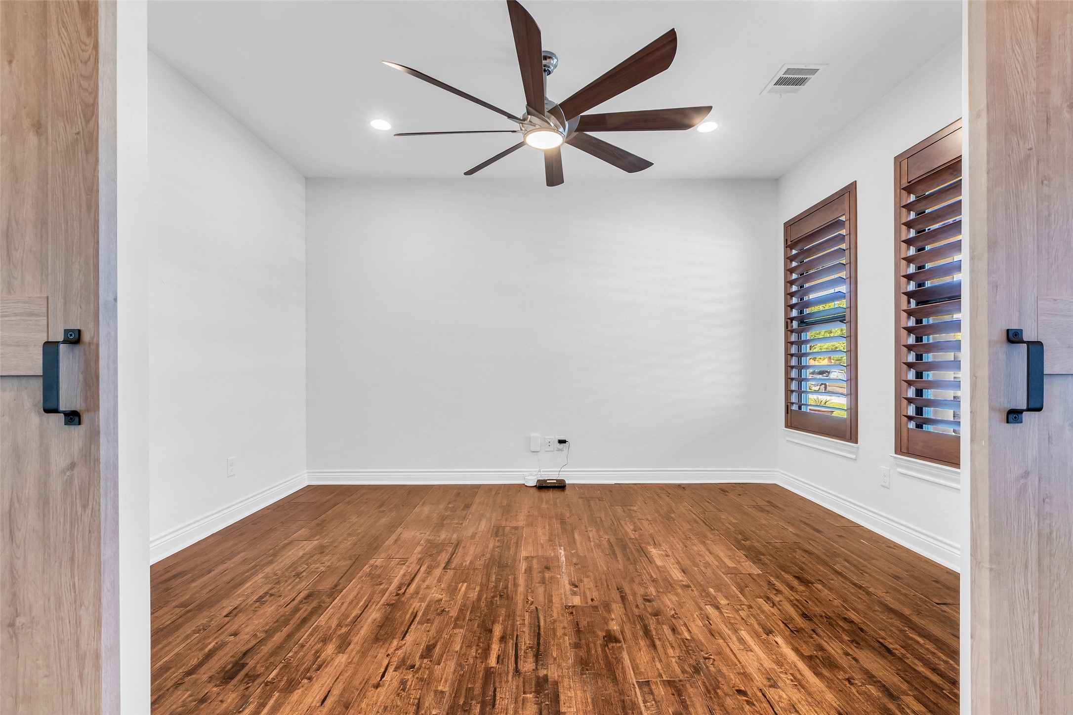 Montgomery, Texas, 77356, United States, 4 Bedrooms Bedrooms, ,4 BathroomsBathrooms,Residential,For Sale,1989198