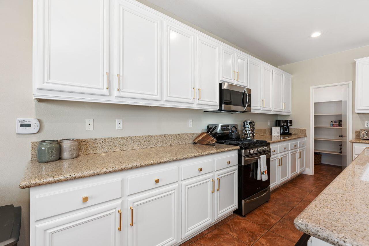 Indio, California, 92201, United States, 4 Bedrooms Bedrooms, ,3 BathroomsBathrooms,Residential,For Sale,1925856