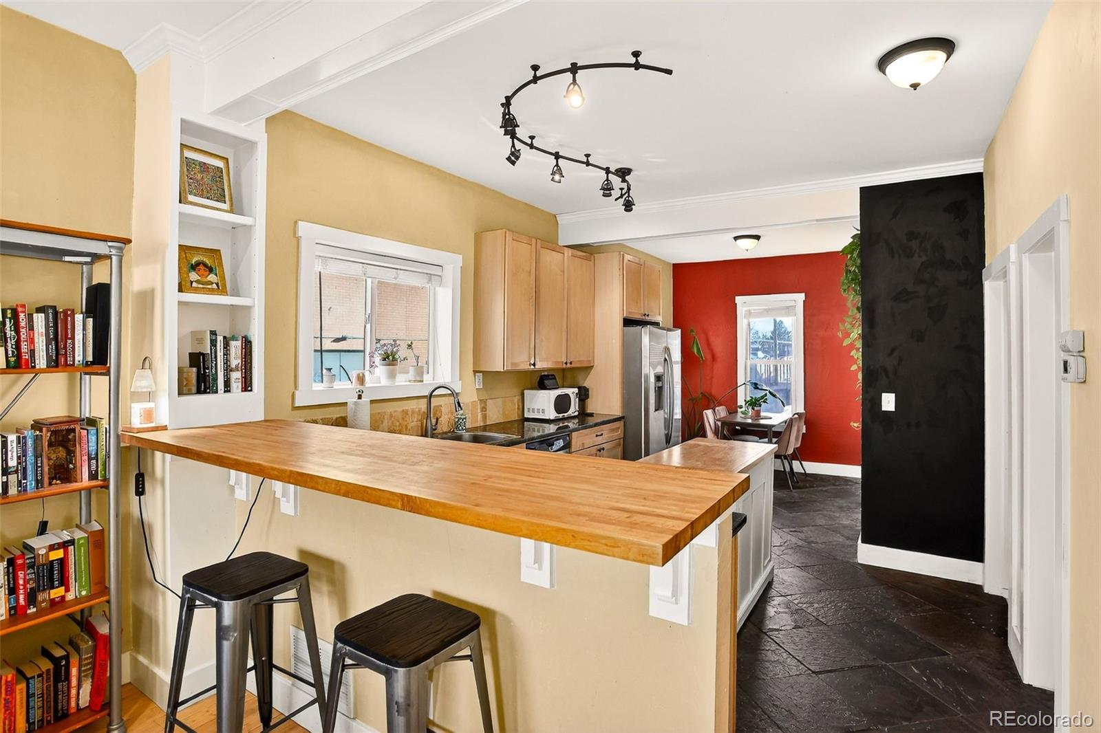 Denver, Colorado, 80204, United States, 2 Bedrooms Bedrooms, ,1 BathroomBathrooms,Residential,For Sale,2001938