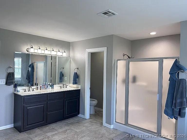 Fort Gibson, Oklahoma, 74434, United States, 5 Bedrooms Bedrooms, ,3 BathroomsBathrooms,Residential,For Sale,1980443