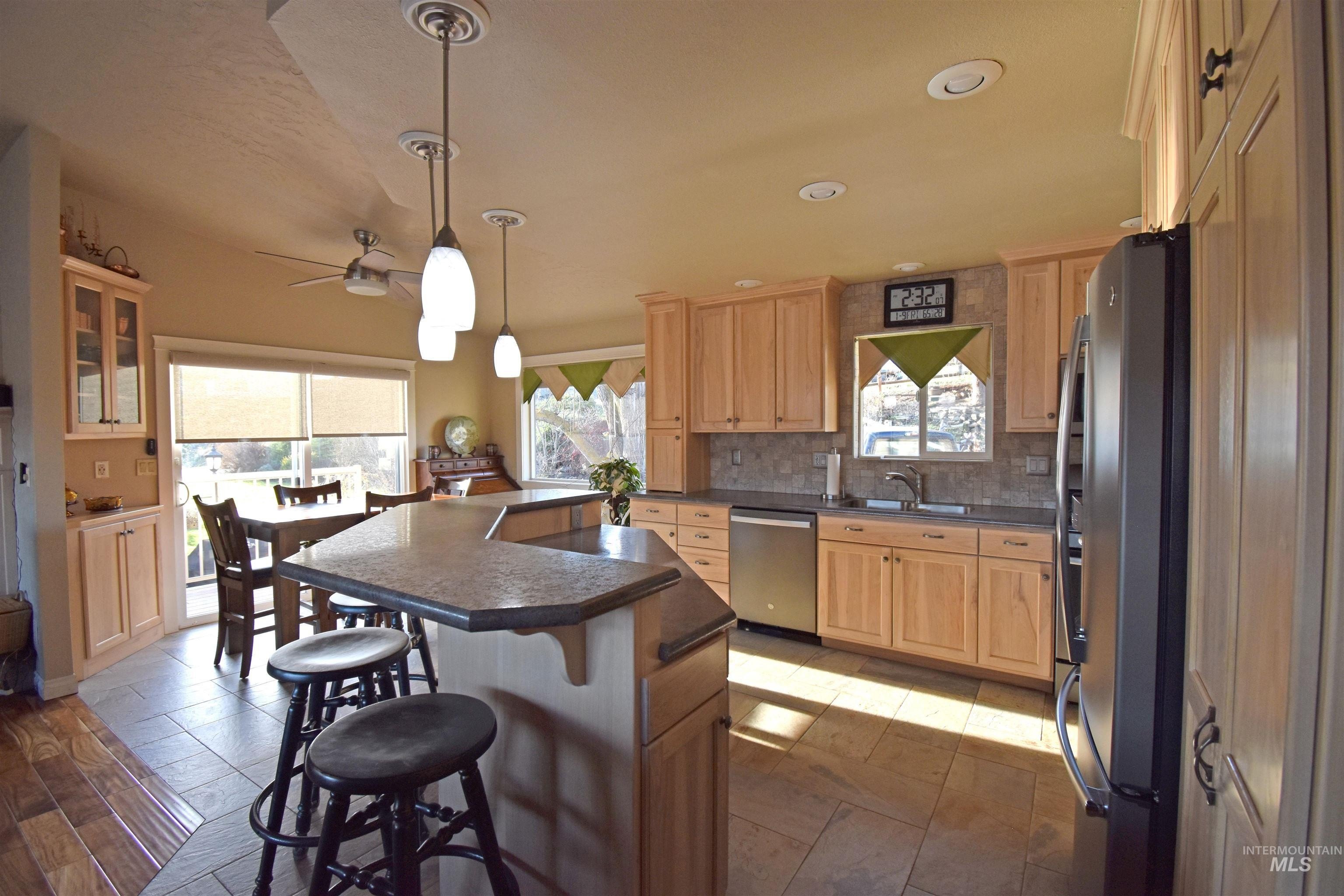 Clarkston, Washington, 99403, United States, 4 Bedrooms Bedrooms, ,2 BathroomsBathrooms,Residential,For Sale,2011343