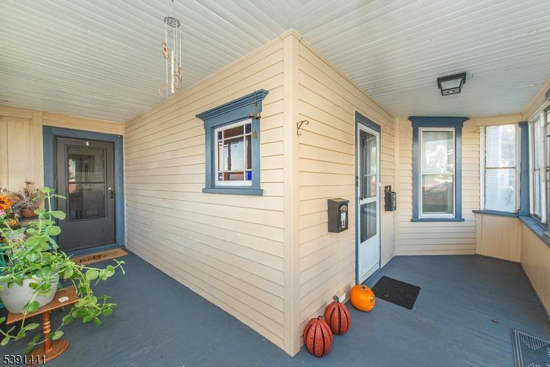 Dover, New Jersey, 07801, United States, 4 Bedrooms Bedrooms, ,2 BathroomsBathrooms,Residential,For Sale,1969138