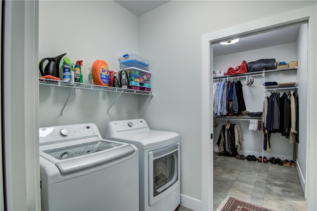 Eleva, Wisconsin, 54738, United States, 5 Bedrooms Bedrooms, ,3 BathroomsBathrooms,Residential,For Sale,1989894